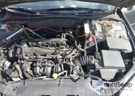 2005 Mazda Mazda6 I Sport из США, поврежденный, VIN 1YVHP80C155M26095